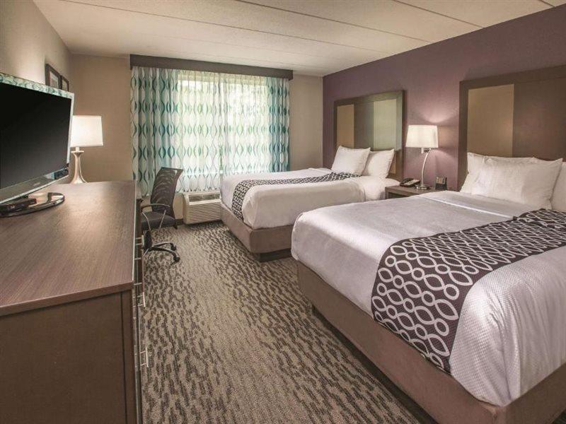 La Quinta By Wyndham Sturbridge Hotel Eksteriør billede