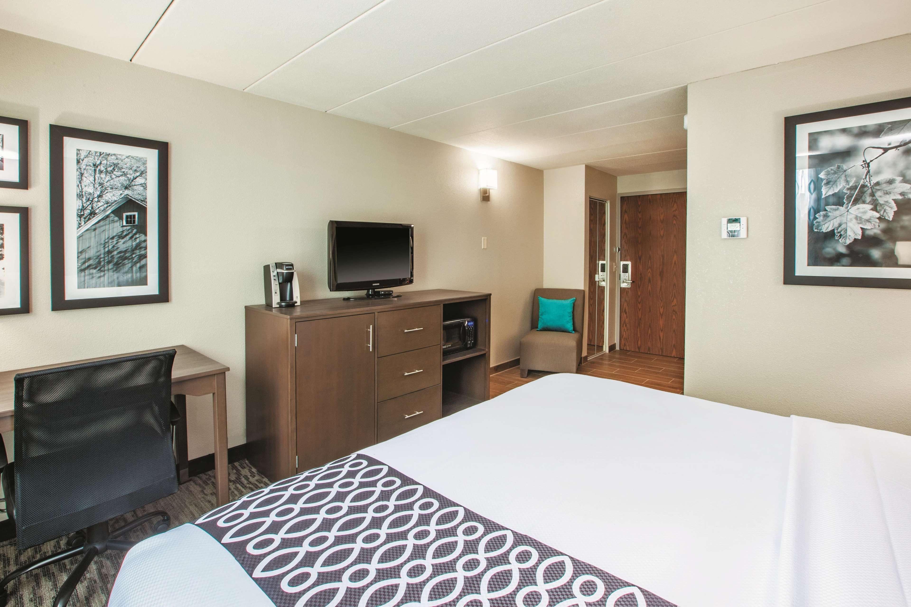 La Quinta By Wyndham Sturbridge Hotel Eksteriør billede