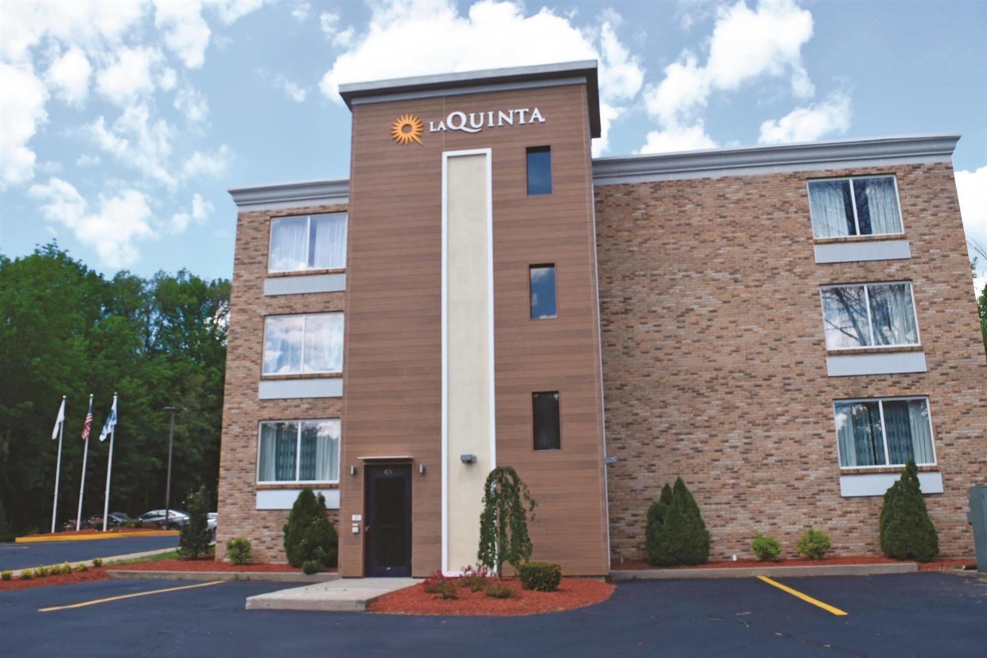 La Quinta By Wyndham Sturbridge Hotel Eksteriør billede
